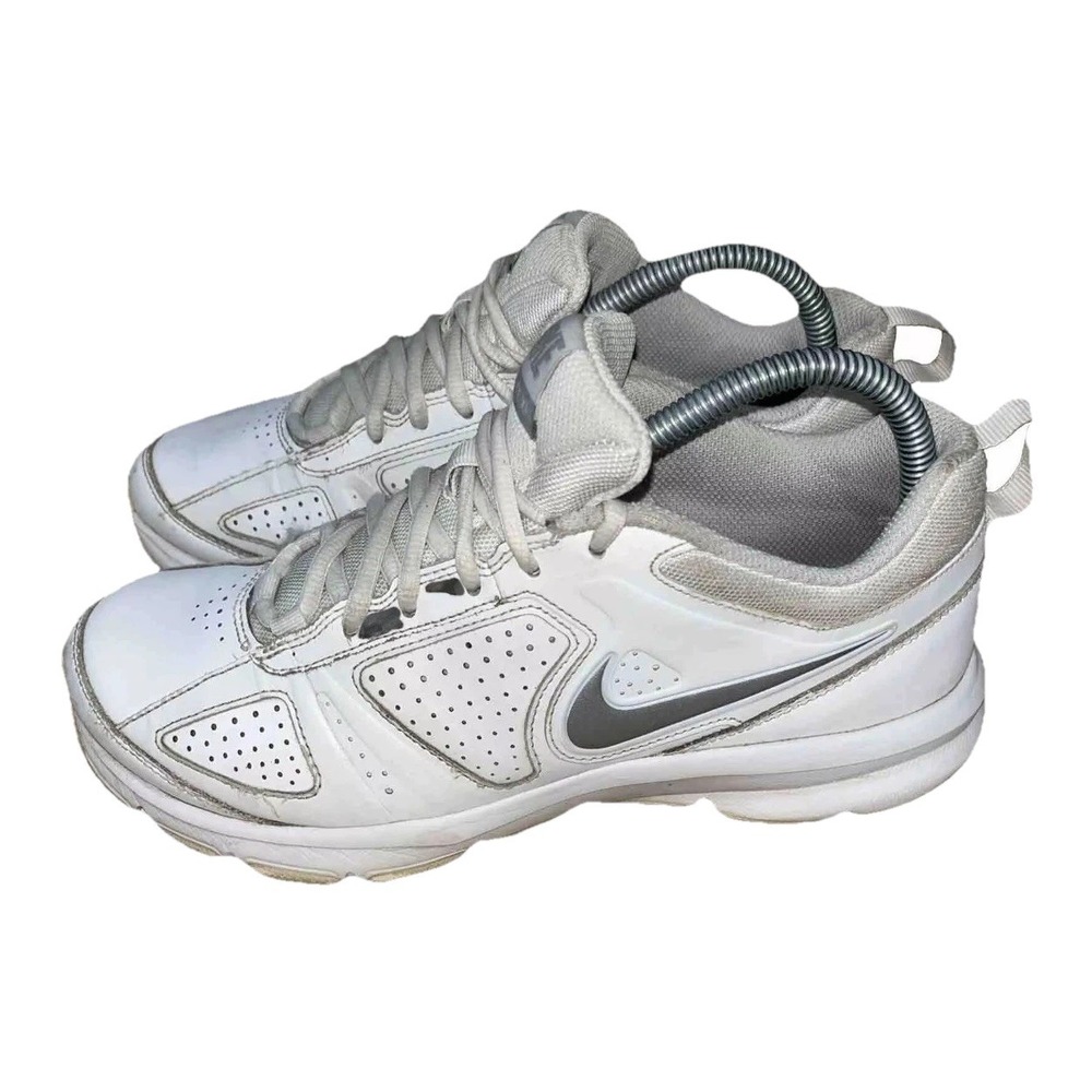 Nike Womens‎ T White Casual Shoes Sneakers Size 8.5 Athletic CrossFit Court Shoe